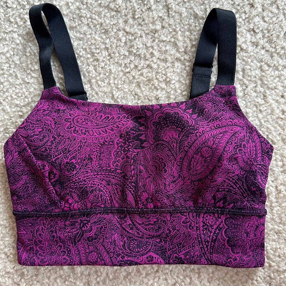 Lululemon sports bra